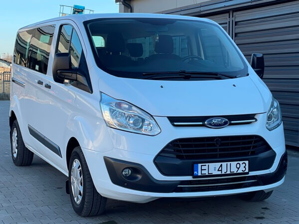 ckcorp.auto.pl - Ford Transit Custom - Wersja 9 osobowa, przedłużana